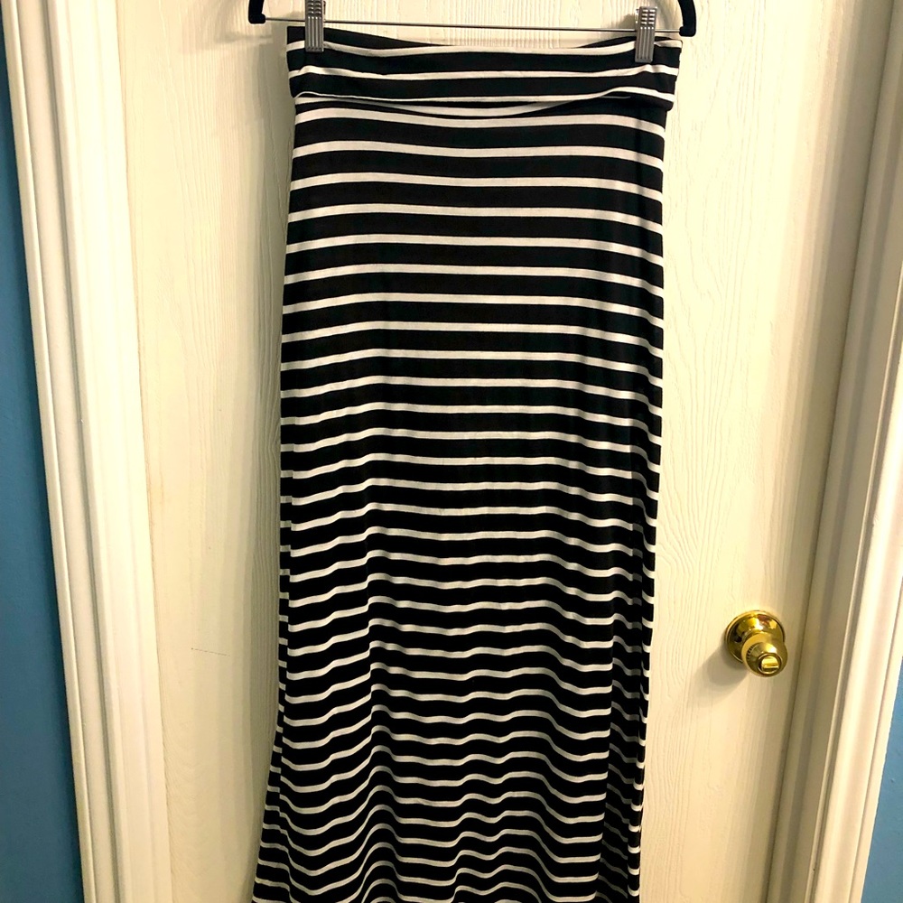 Women’s maxi skirt